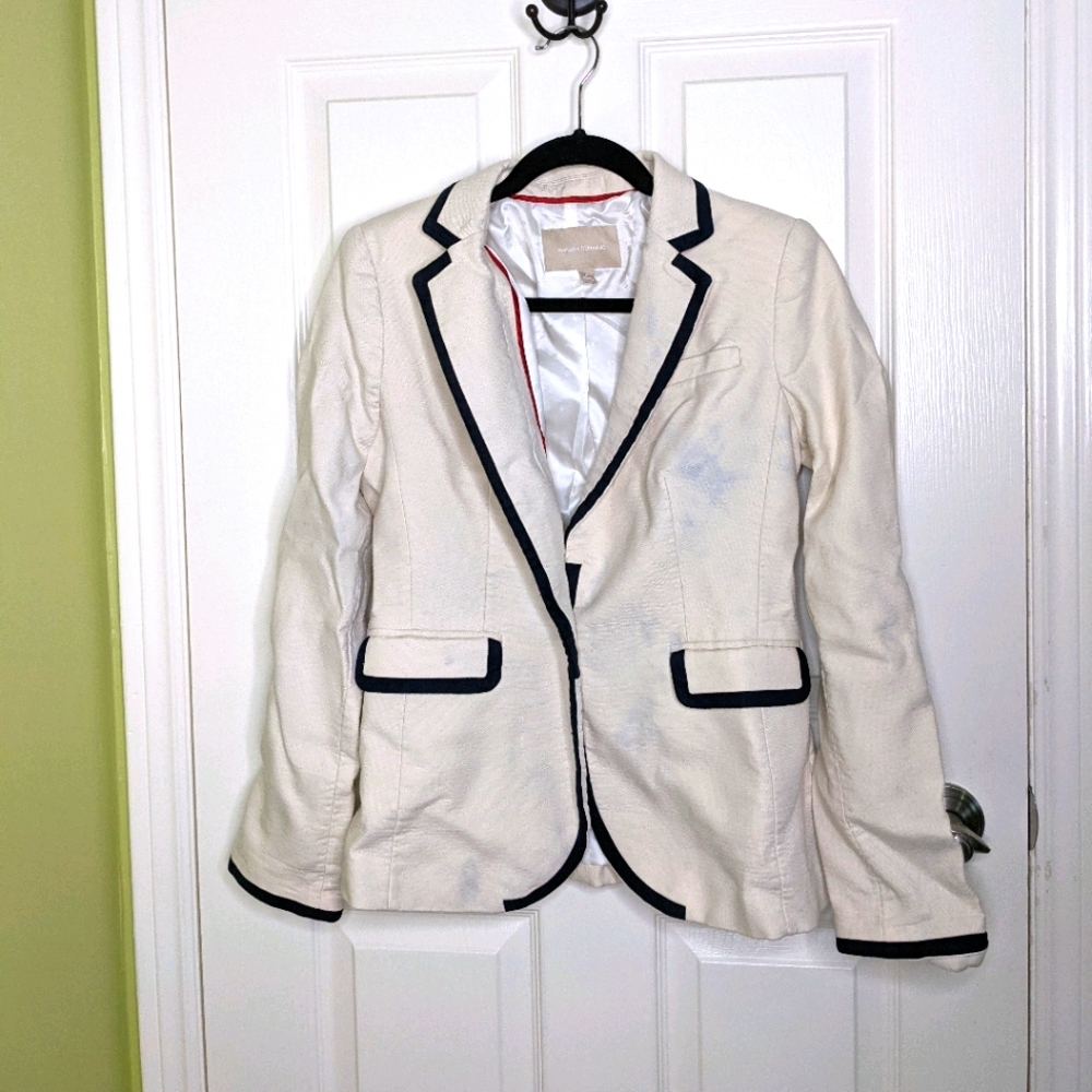 Banana Republic White and Navy Blazer